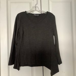 Asymmetric hem long sleeve swing sweater